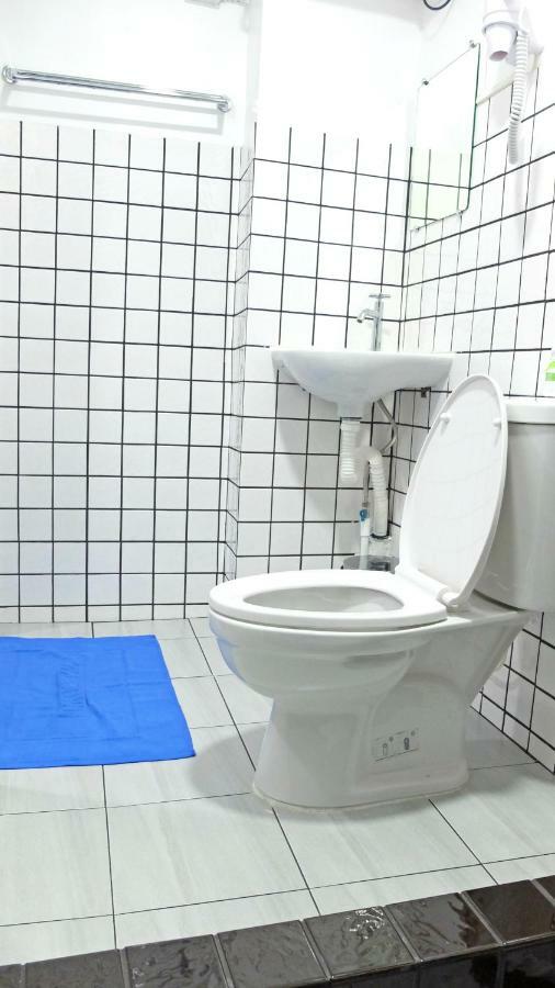 צ'יאנג מאי A Dude Mini Hostel (Adults Only) מראה חיצוני תמונה