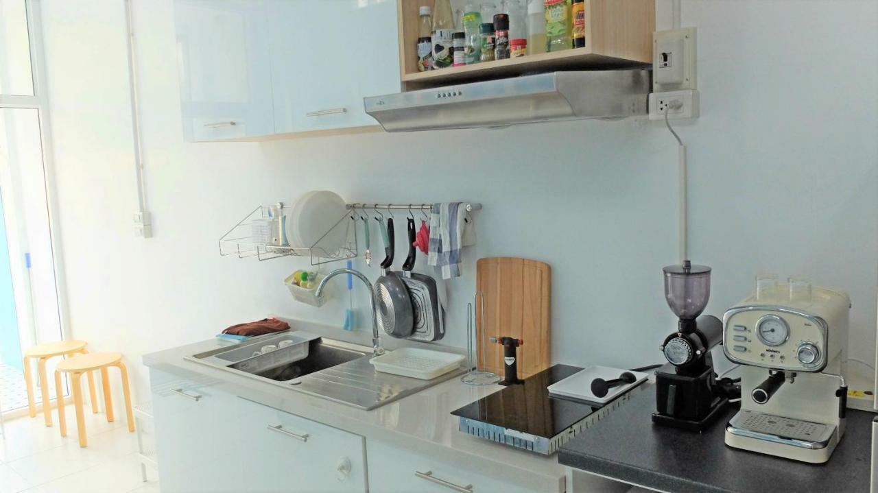 צ'יאנג מאי A Dude Mini Hostel (Adults Only) מראה חיצוני תמונה